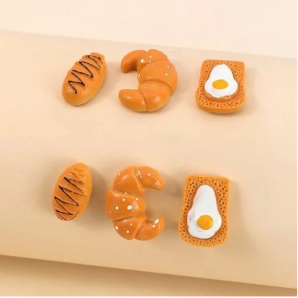 ❤️ FREE Bread Croissant Egg Breakfast Hipster Hippie Art Chic Stud Hip Earrings - Picture 1 of 3